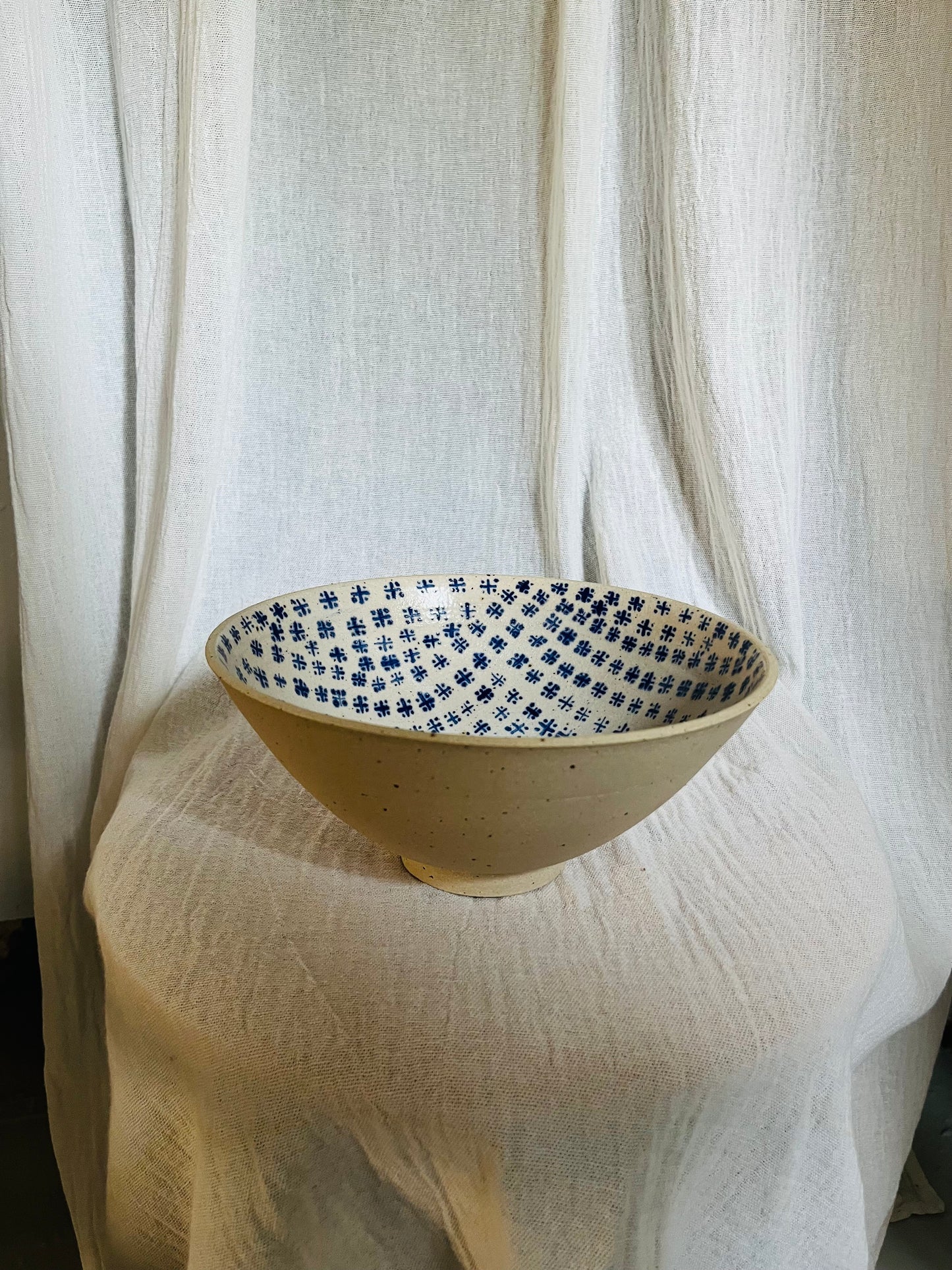 Large bowl with deq