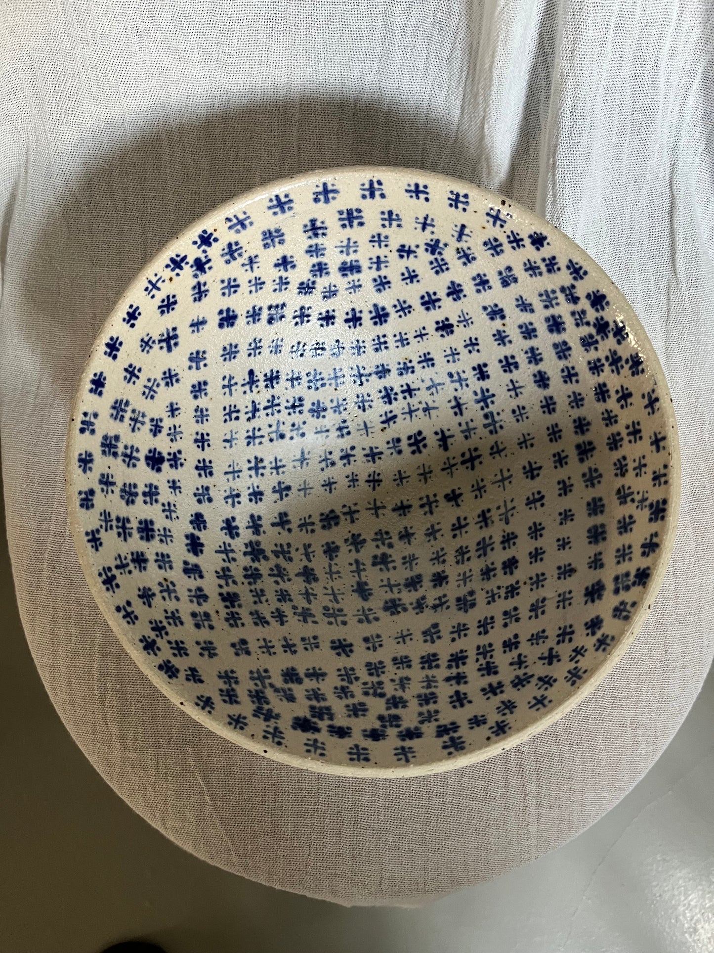Large bowl with deq