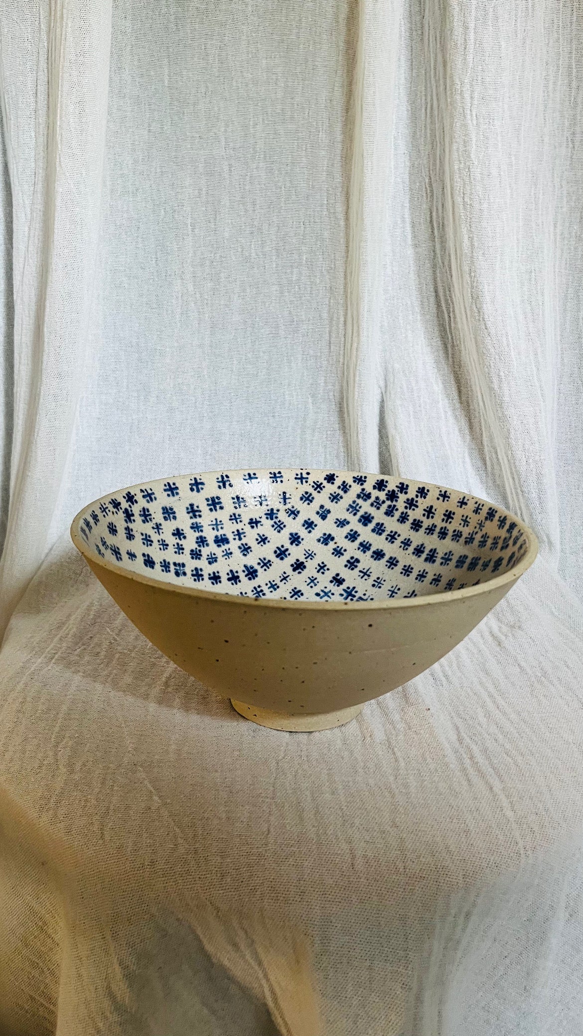 Large bowl with deq