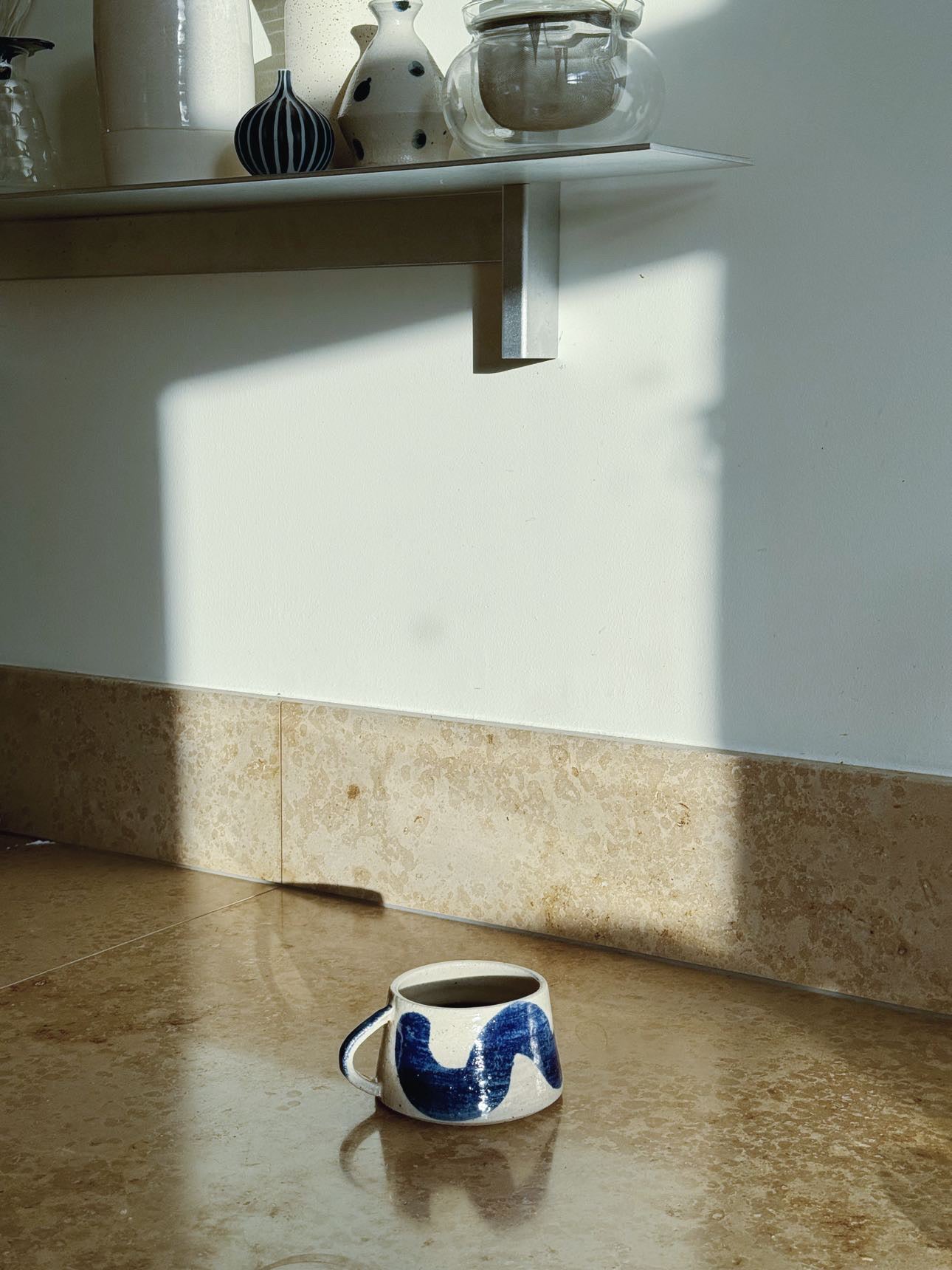Wavy cup